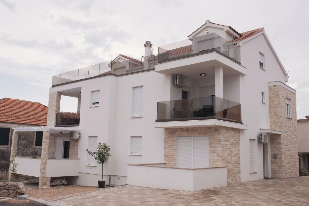 The Nikolic Suites - Villa Woegenstein Tribalj Dış mekan fotoğraf