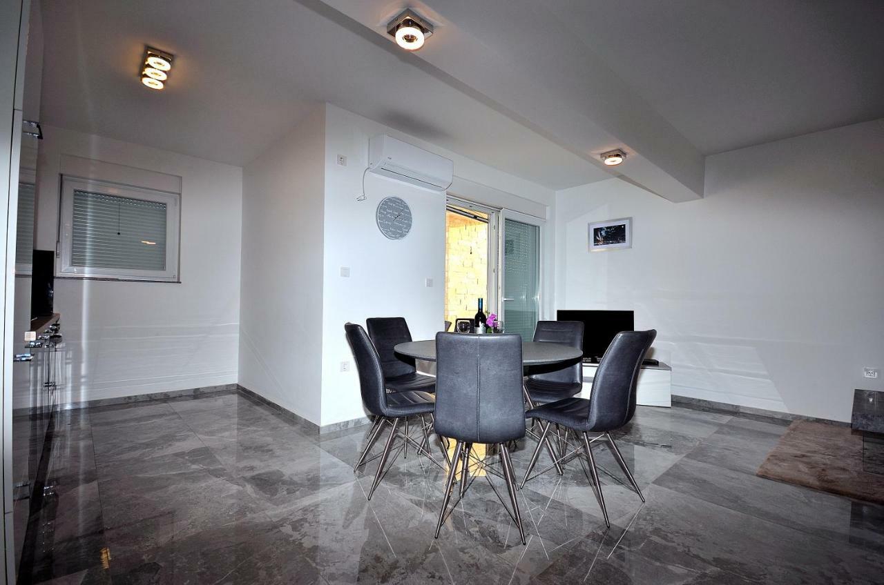 The Nikolic Suites - Villa Woegenstein Tribalj Dış mekan fotoğraf